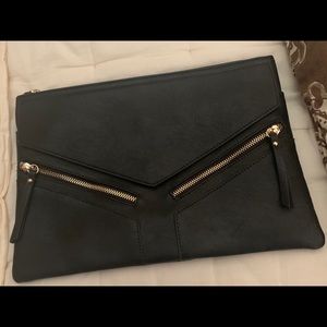 Clutch purse with zippers